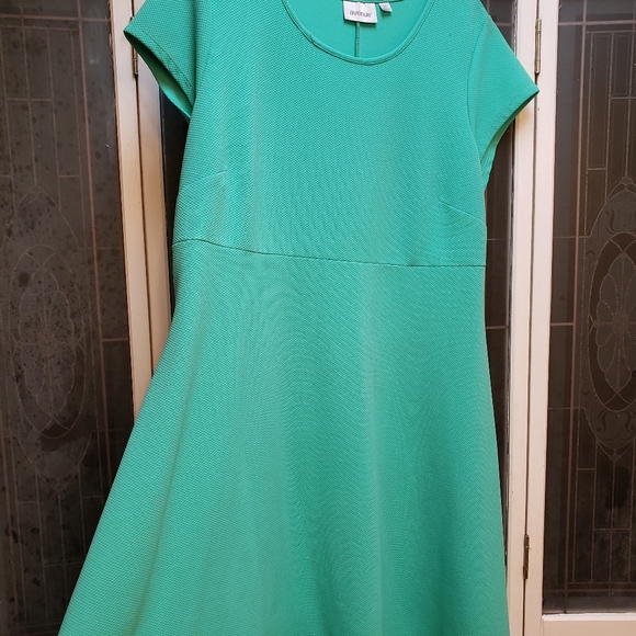 dress - Picture 1 of 3